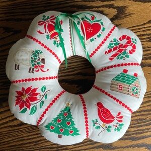 Vtg Stuffed Fabric Christmas Bell Tree House Sheep Heart Wreath Pillow Decor 15”